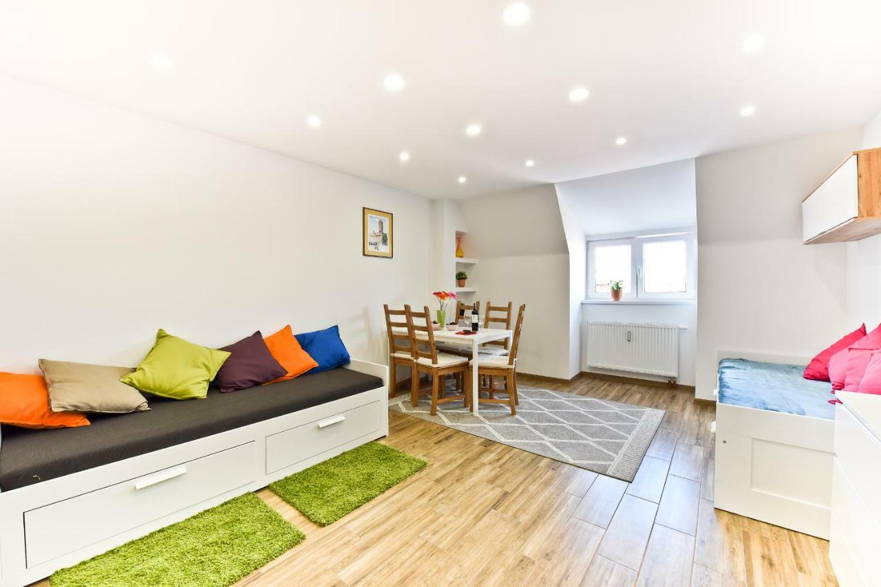 Apartament Centrum Z Miejscem Parkingowym Torun Exterior photo